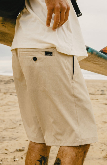 Men Hybrid 19" Melange Shorts