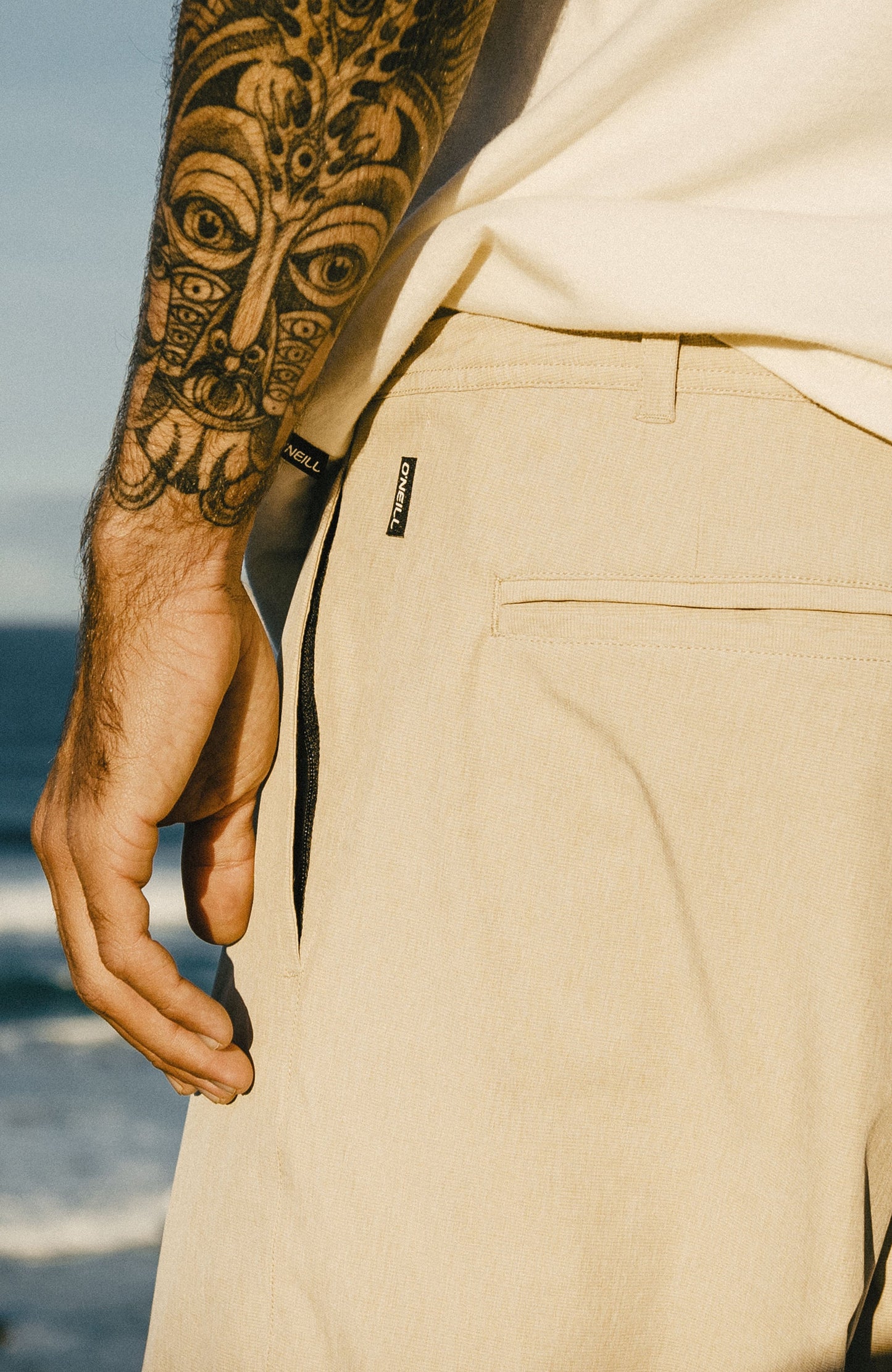Men Hybrid 19" Melange Shorts