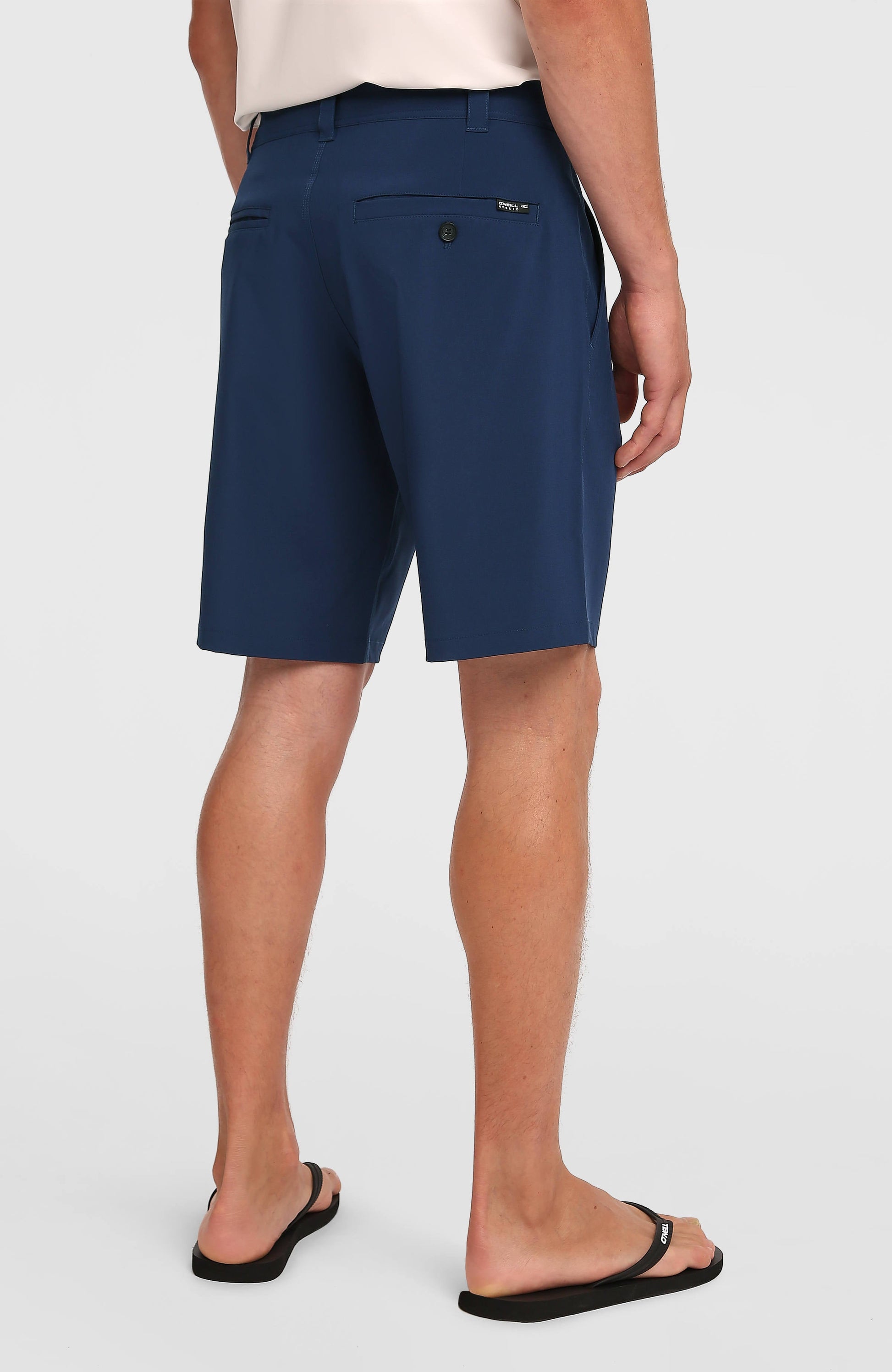 Men Hybrid 19" Shorts