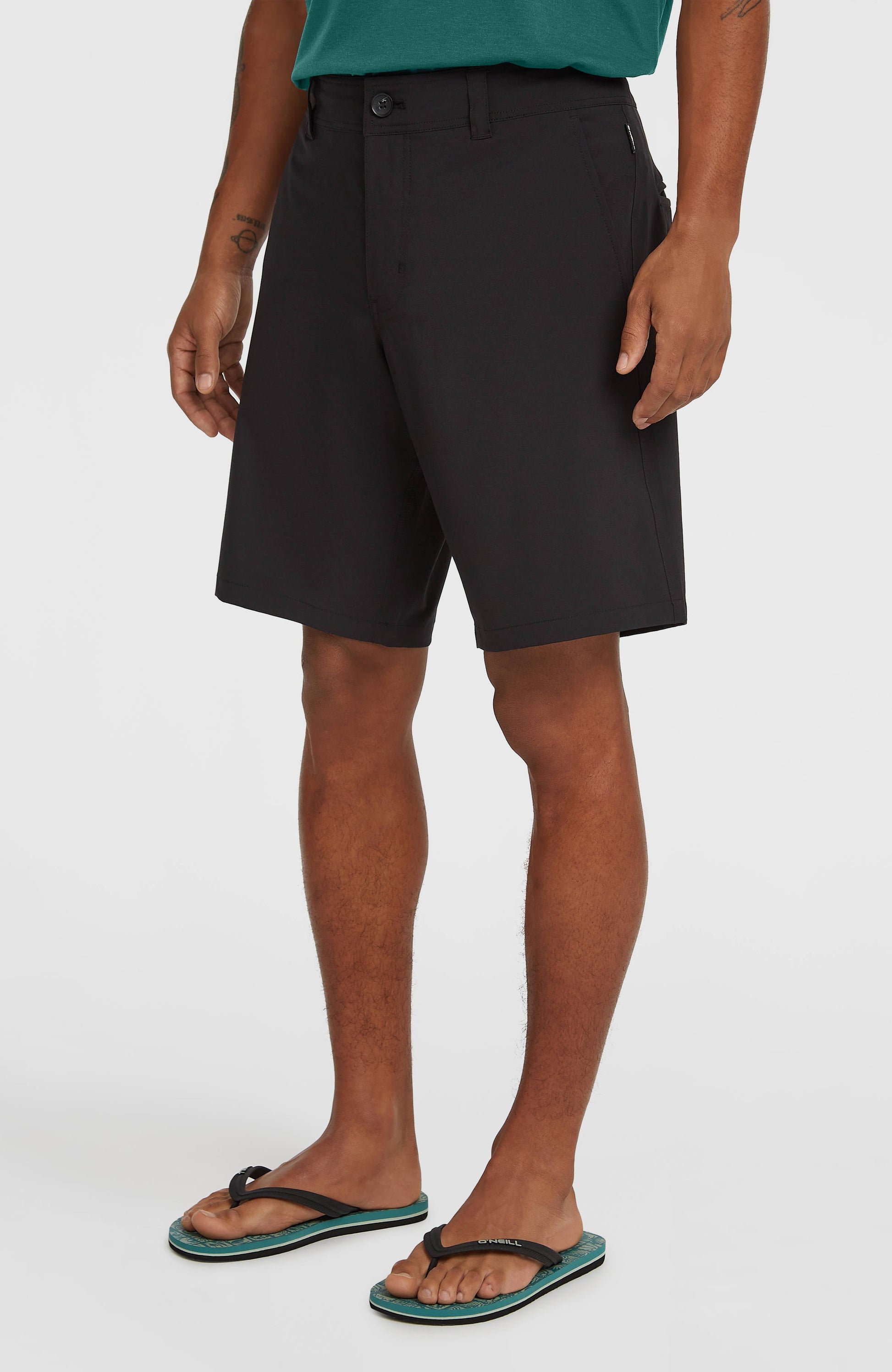 Men Hybrid 19" Shorts