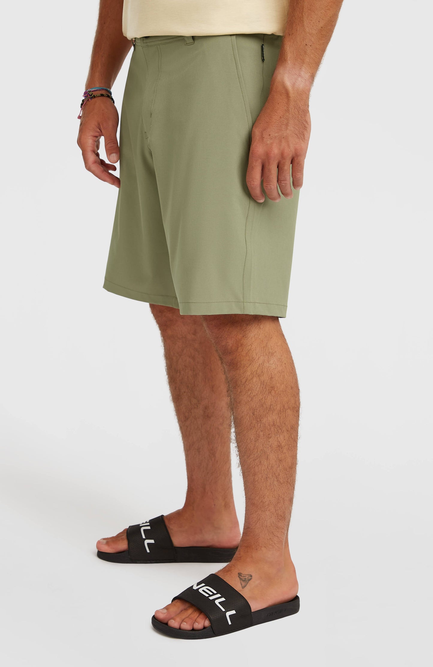 Men Hybrid 19" Shorts