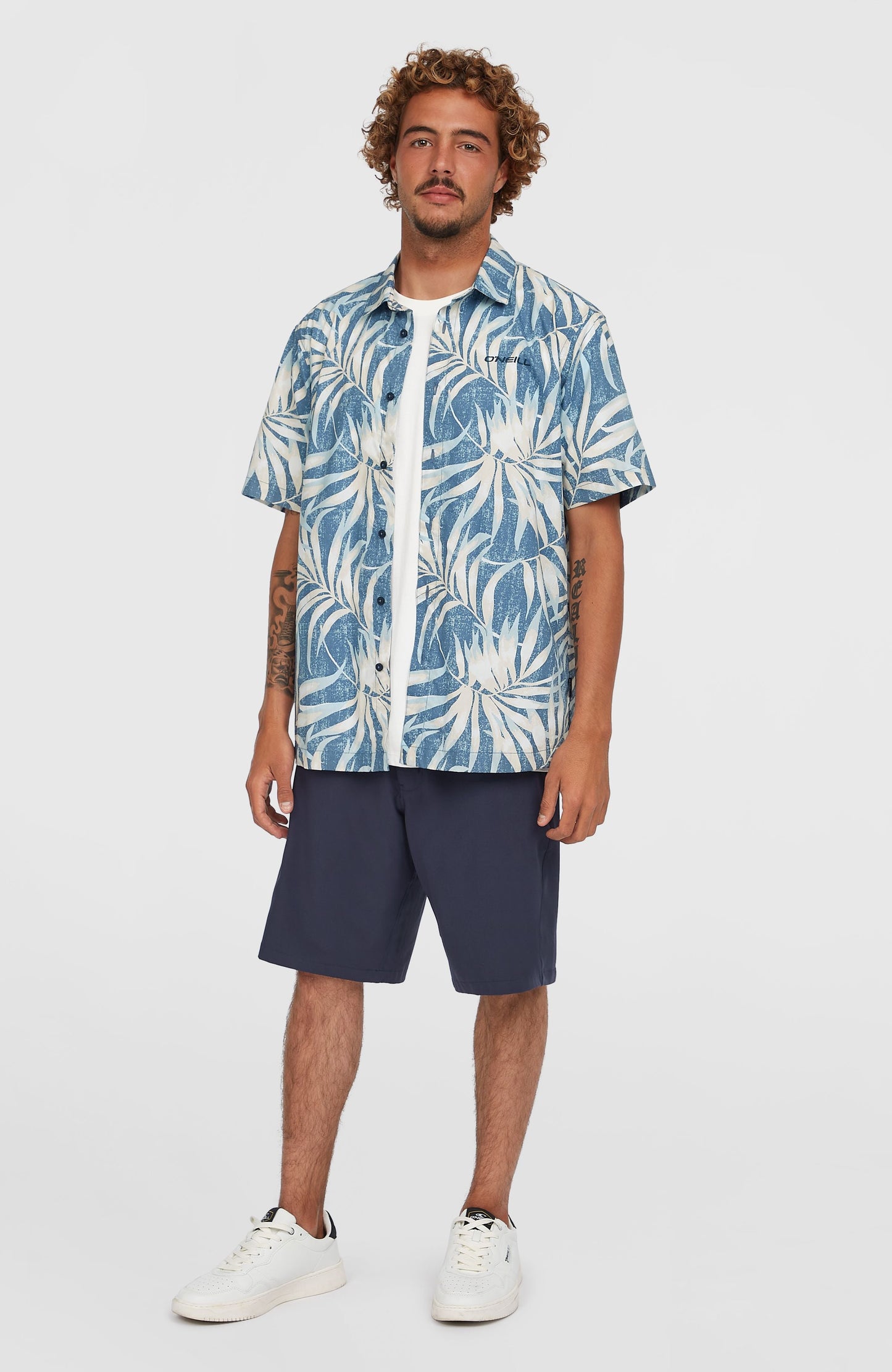 Men Hybrid Chino 19" Shorts
