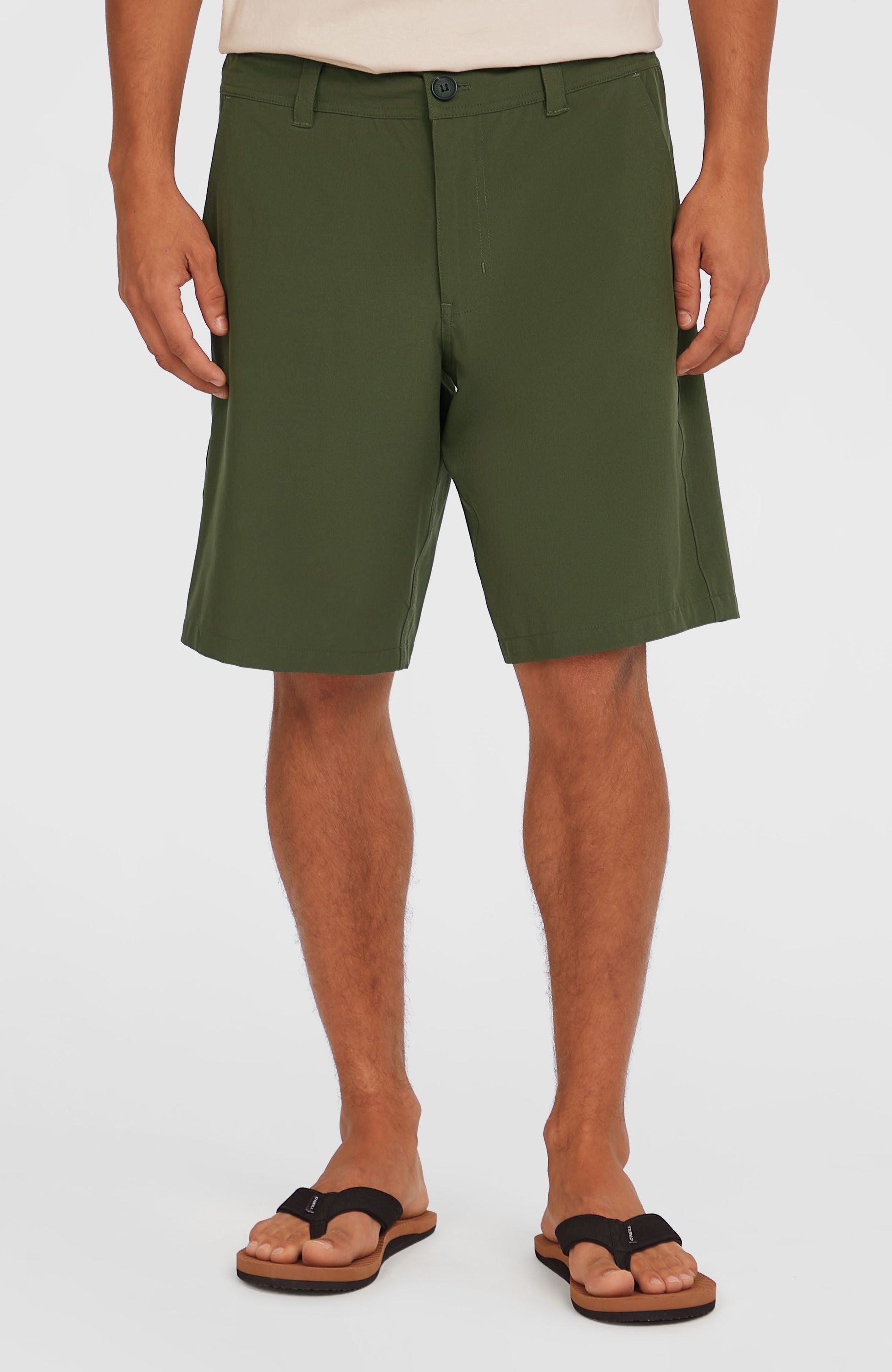Men Hybrid Chino 19" Shorts