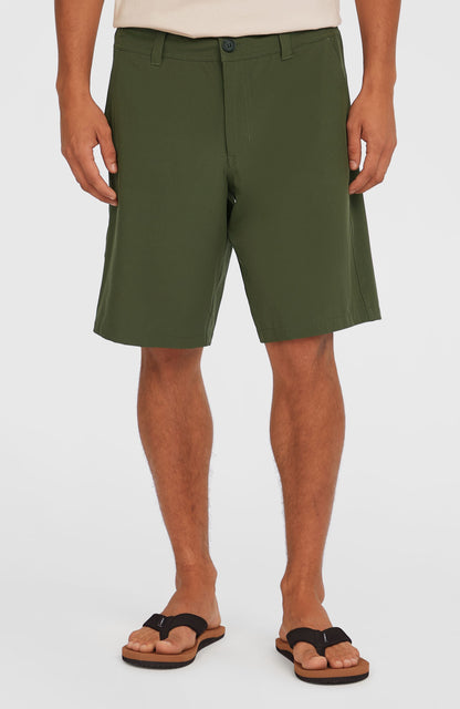 Men Hybrid Chino 19" Shorts