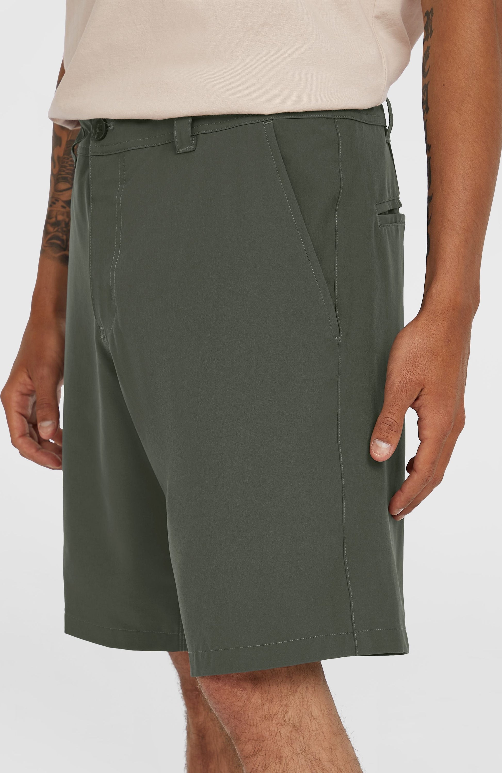 Men Hybrid Chino 19" Shorts