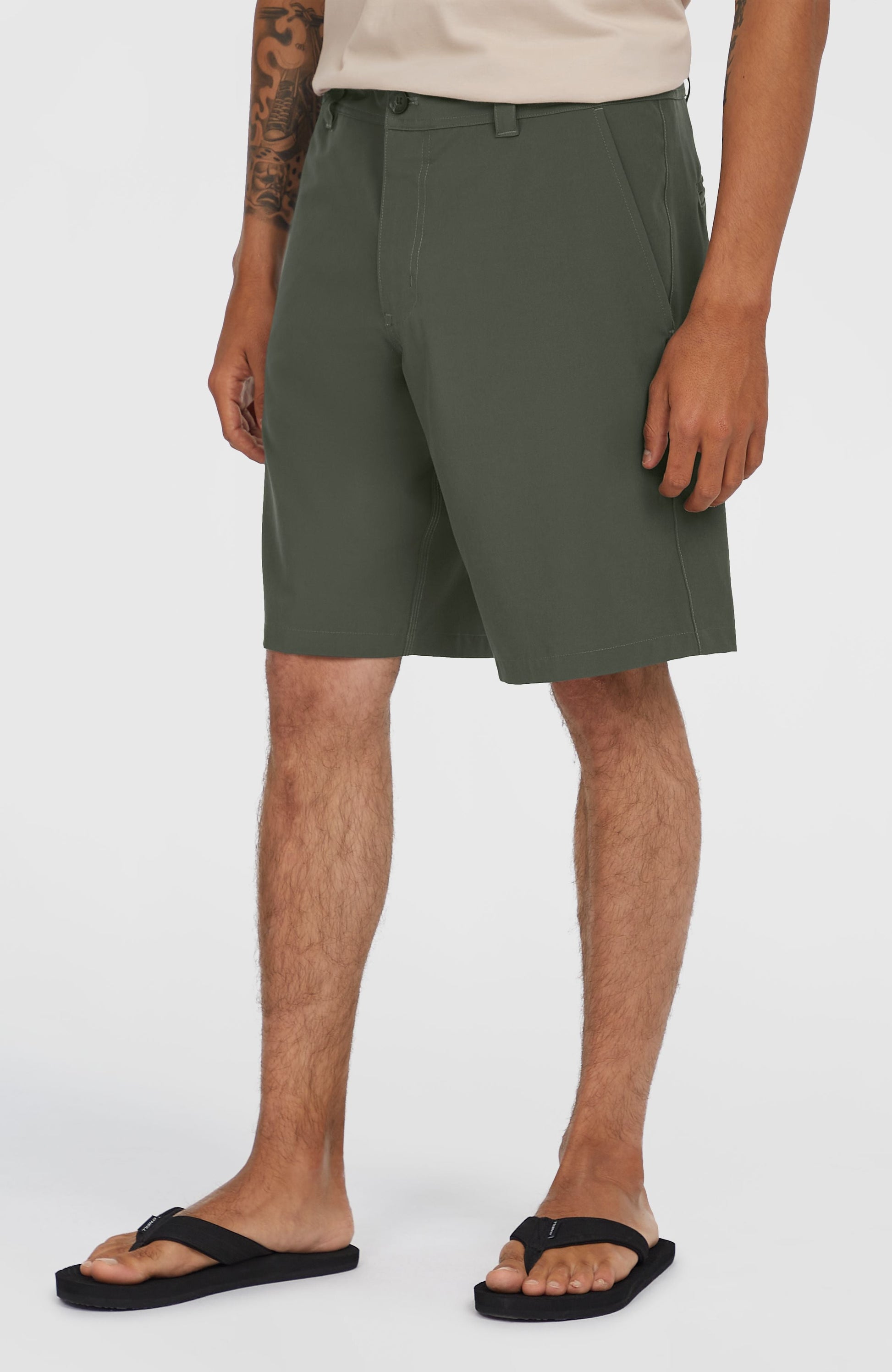 Men Hybrid Chino 19" Shorts